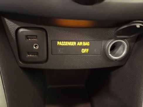 Used 2019 Chevrolet Trax LT w/ LT Convenience Package image 24