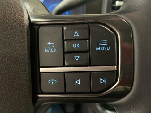 Used 2026 Ford F450 Platinum w/ FX4 Off-Road Package AWD/4WD image 29