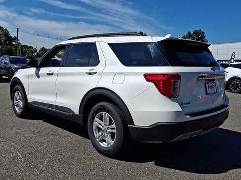 Certified 2023 Ford Explorer XLT w/ Equipment Group 202A AWD/4WD image 6