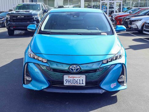 Used 2018 Toyota Prius Prime Advanced w/ Carpet Mat Package FWD image 17
