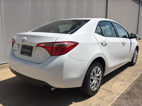 Used 2019 Toyota Corolla LE FWD image 3