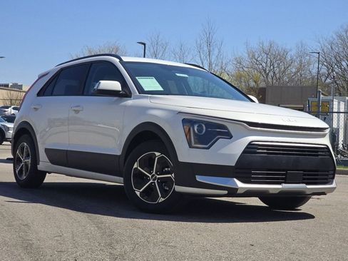 Used 2025 Kia Niro EX image 1
