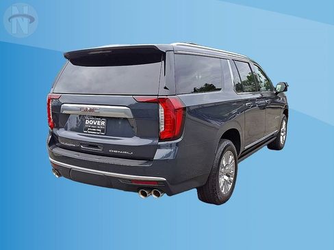 Used 2022 GMC Yukon XL Denali AWD/4WD image 8