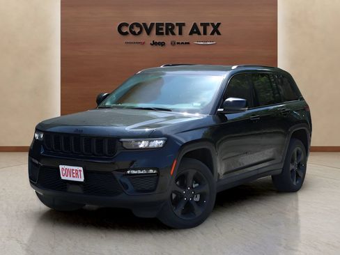 Used 2023 Jeep Grand Cherokee Limited w/ Black Appearance Package RWD image 1