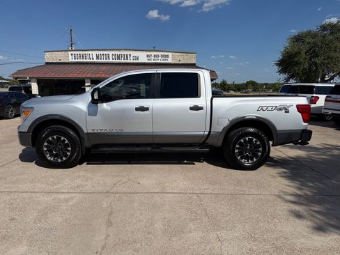 Used 2018 Nissan Titan PRO-4X w/ Pro-4x Utility Package AWD/4WD image 4