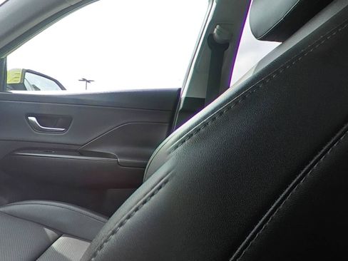 Used 2024 Hyundai Kona Limited AWD/4WD image 32