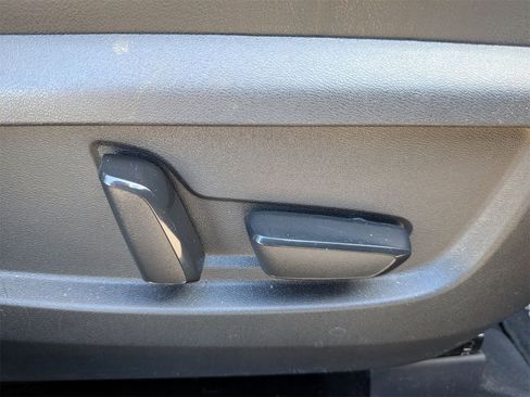 Used 2019 INFINITI QX50 Essential w/ Premium Heat Package image 41