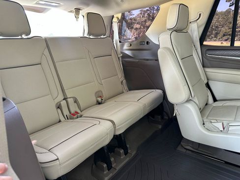 Used 2022 GMC Yukon Denali RWD image 31