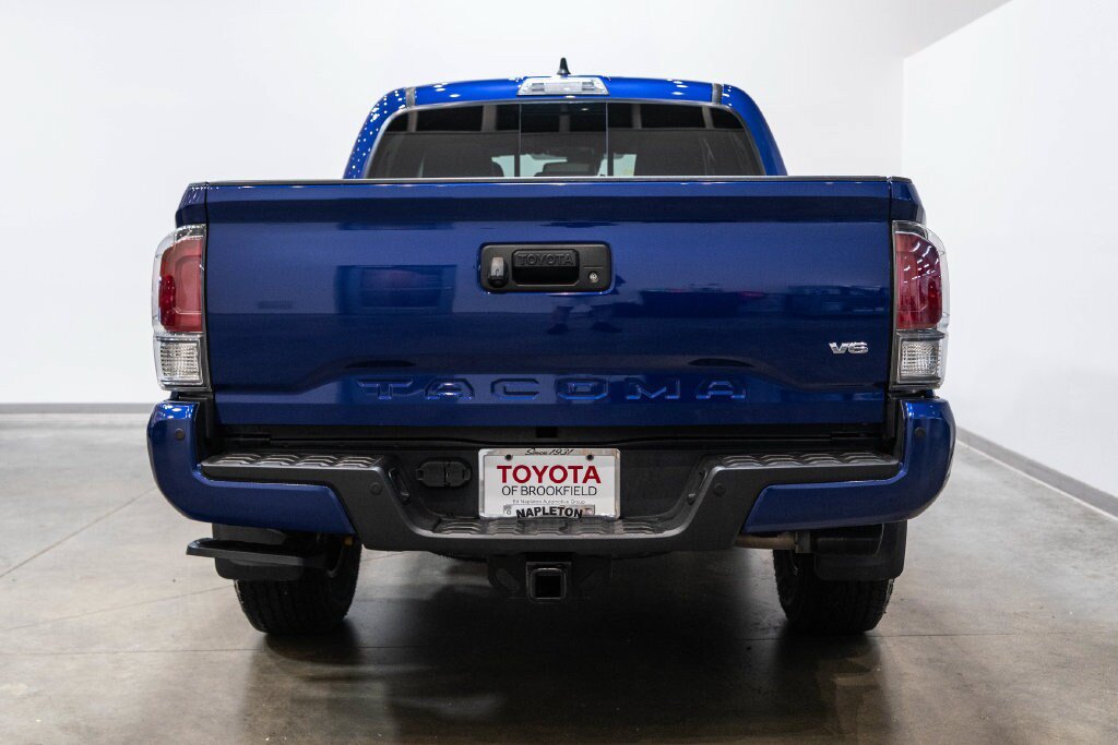 Certified 2023 Toyota Tacoma TRD Off-Road w/ TRD Premium Off Road Package AWD/4WD image 8