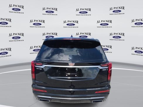 Used 2023 Cadillac XT6 Premium Luxury w/ Technology Package FWD image 5