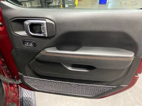 Used 2022 Jeep Gladiator Mojave w/ LED Lighting Group AWD/4WD image 17