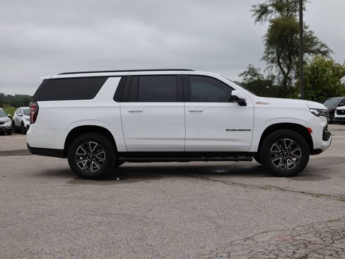 Used 2024 Chevrolet Suburban Z71 w/ Luxury Package AWD/4WD image 7