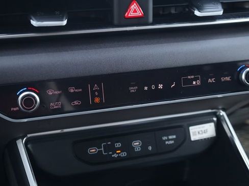 New 2026 Kia Carnival EX image 19