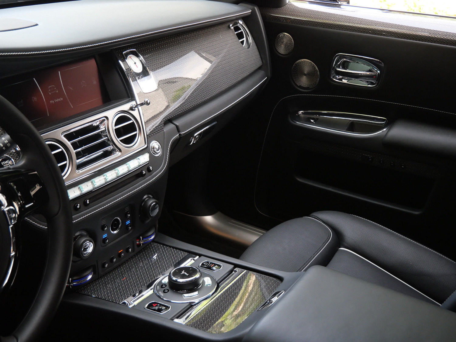 Used 2019 Rolls-Royce Ghost RWD image 27