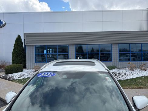 Used 2020 Honda CR-V Touring image 27