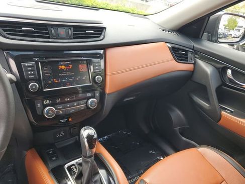 Used 2019 Nissan Rogue SL w/ Premium Package image 26