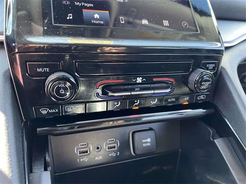 Certified 2023 Jeep Grand Cherokee L Laredo image 21