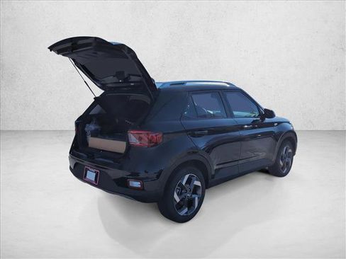 New 2026 Hyundai Venue SEL image 2