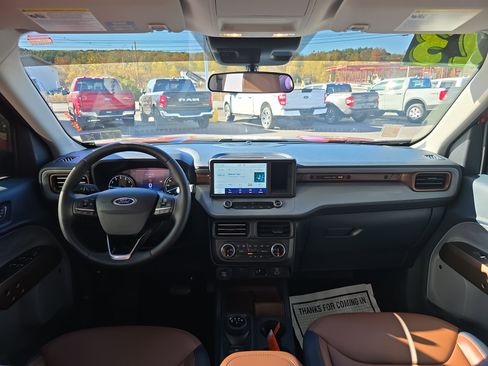 Used 2023 Ford Maverick Lariat w/ Lariat Luxury Package image 16