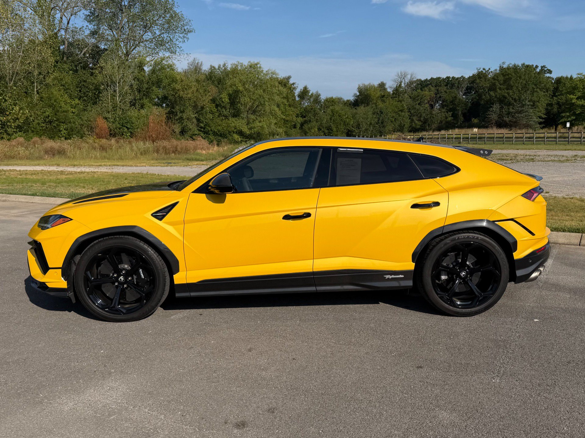 Used 2023 Lamborghini Urus Performante AWD/4WD image 8