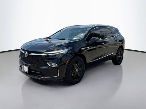 Used 2024 Buick Enclave Essence w/ Experience Buick Package FWD image 3