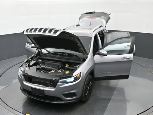 Used 2020 Jeep Cherokee Latitude w/ Cold Weather Group FWD image 46