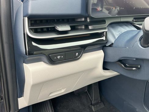 New 2026 Kia Carnival SX Prestige image 29