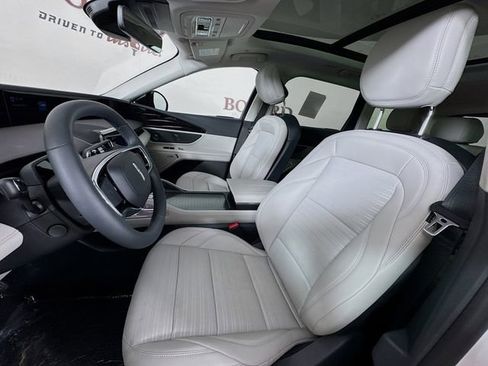 New 2026 Lincoln Nautilus Reserve AWD/4WD image 22