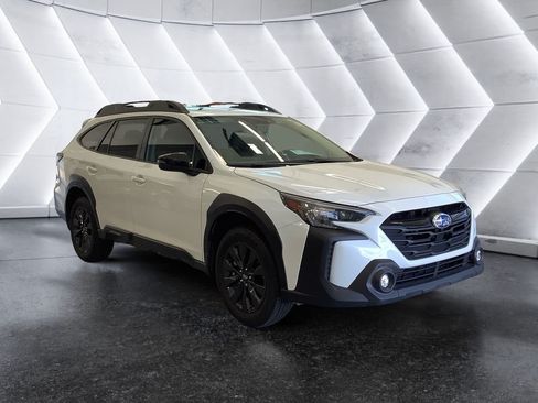 Used 2025 Subaru Outback Onyx Edition XT AWD/4WD image 1