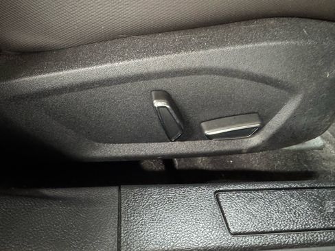 Used 2019 Ford Fusion SE w/ Equipment Group 151A image 13