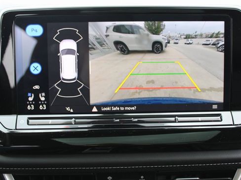 Certified 2025 Volkswagen Atlas Cross Sport SEL R-Line image 17