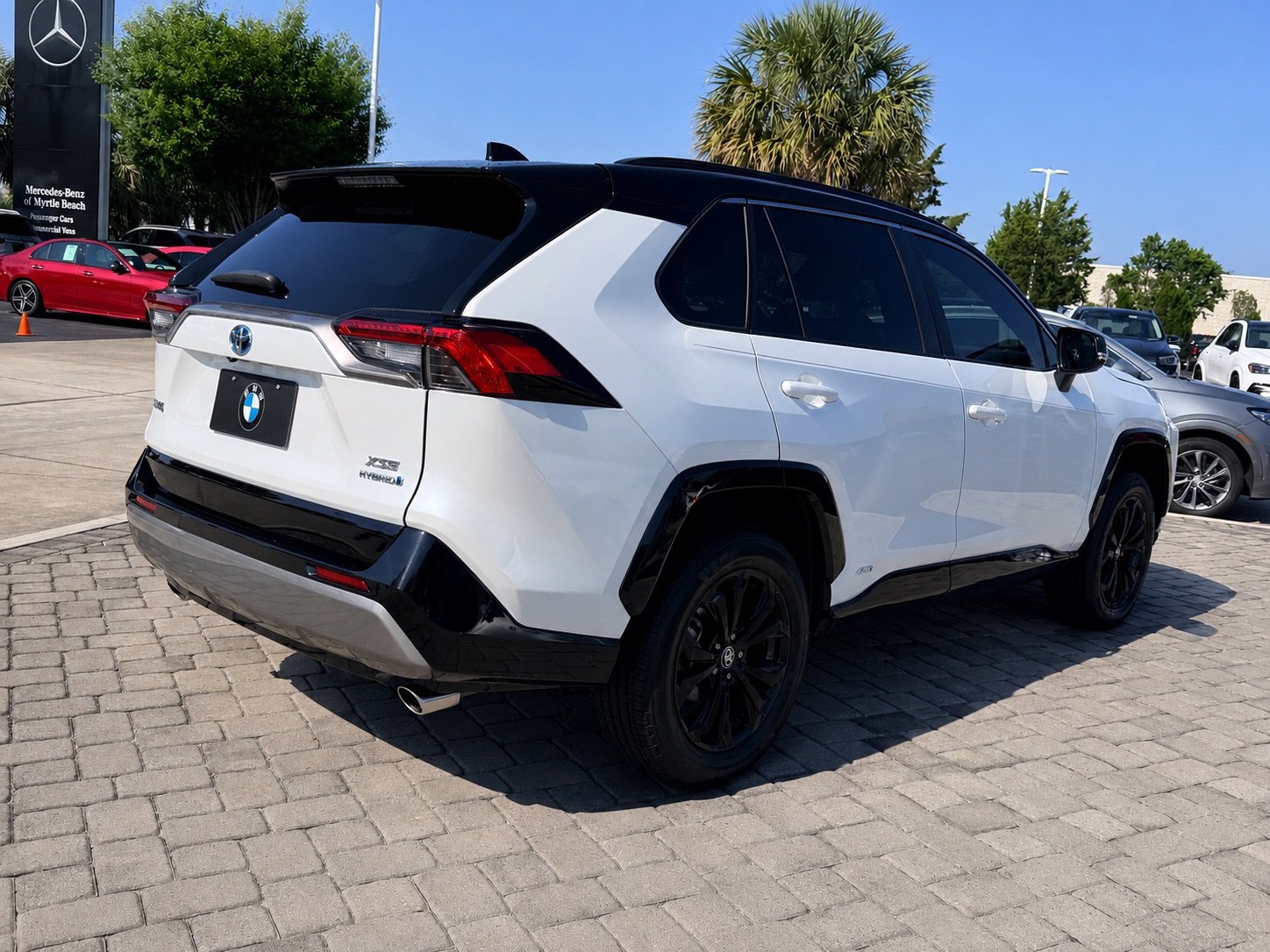 Used 2023 Toyota RAV4 XSE AWD/4WD image 8