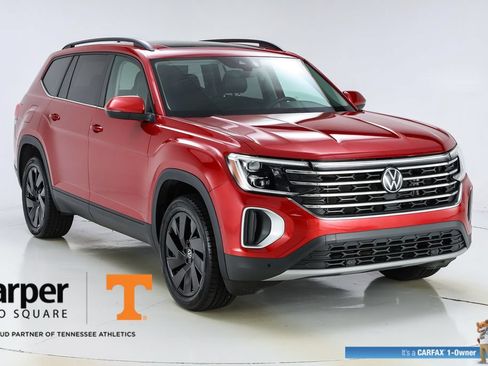 Used 2024 Volkswagen Atlas SE w/ Panoramic Sunroof Package FWD image 15