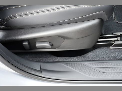 New 2026 Subaru Outback Limited AWD/4WD image 31