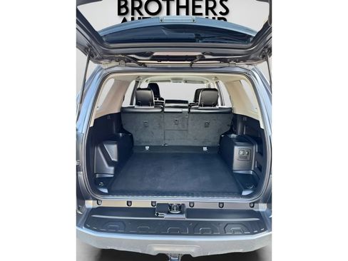 Used 2014 Toyota 4Runner SR5 RWD image 14