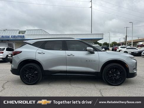 Used 2023 Chevrolet Blazer RS w/ Driver Confidence II Package FWD image 2