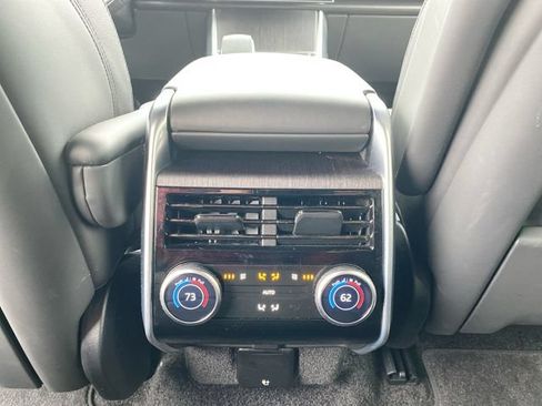 Used 2025 Land Rover Range Rover SE AWD/4WD image 22