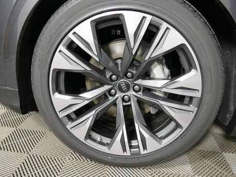 New 2026 Audi Q8 Premium Plus image 9