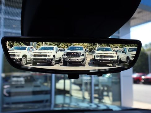 New 2026 Chevrolet Tahoe High Country AWD/4WD image 17