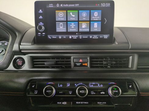 Certified 2025 Honda Pilot TrailSport image 22