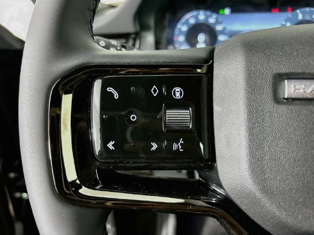 New 2026 Land Rover Range Rover Evoque S AWD/4WD image 10