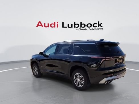 Used 2024 Chevrolet Traverse LT image 7