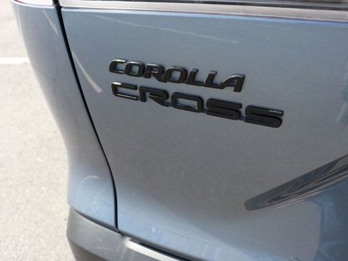 Used 2023 Toyota Corolla Cross XSE image 6