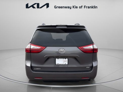 Used 2019 Toyota Sienna XLE w/ XLE Navigation Package image 7