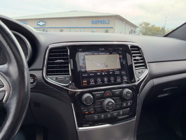 Used 2021 Jeep Grand Cherokee Laredo X AWD/4WD image 17