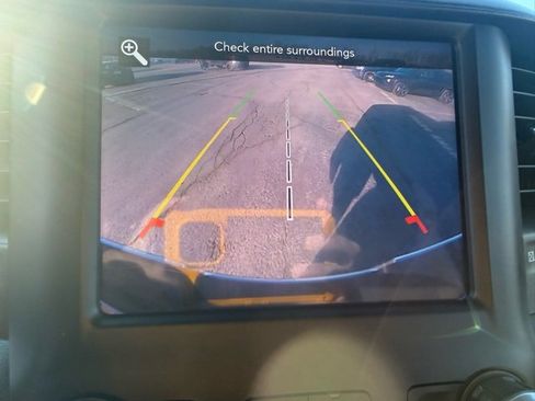 Used 2021 RAM 2500 Big Horn w/ Level 1 Equipment Group image 9