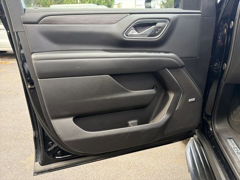 Used 2024 Chevrolet Suburban LT AWD/4WD image 14