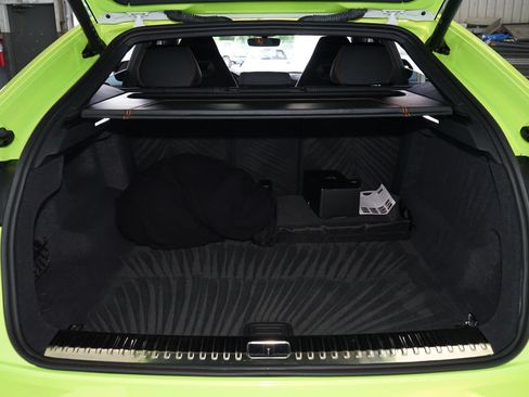 Used 2024 Lamborghini Urus Performante AWD/4WD image 48