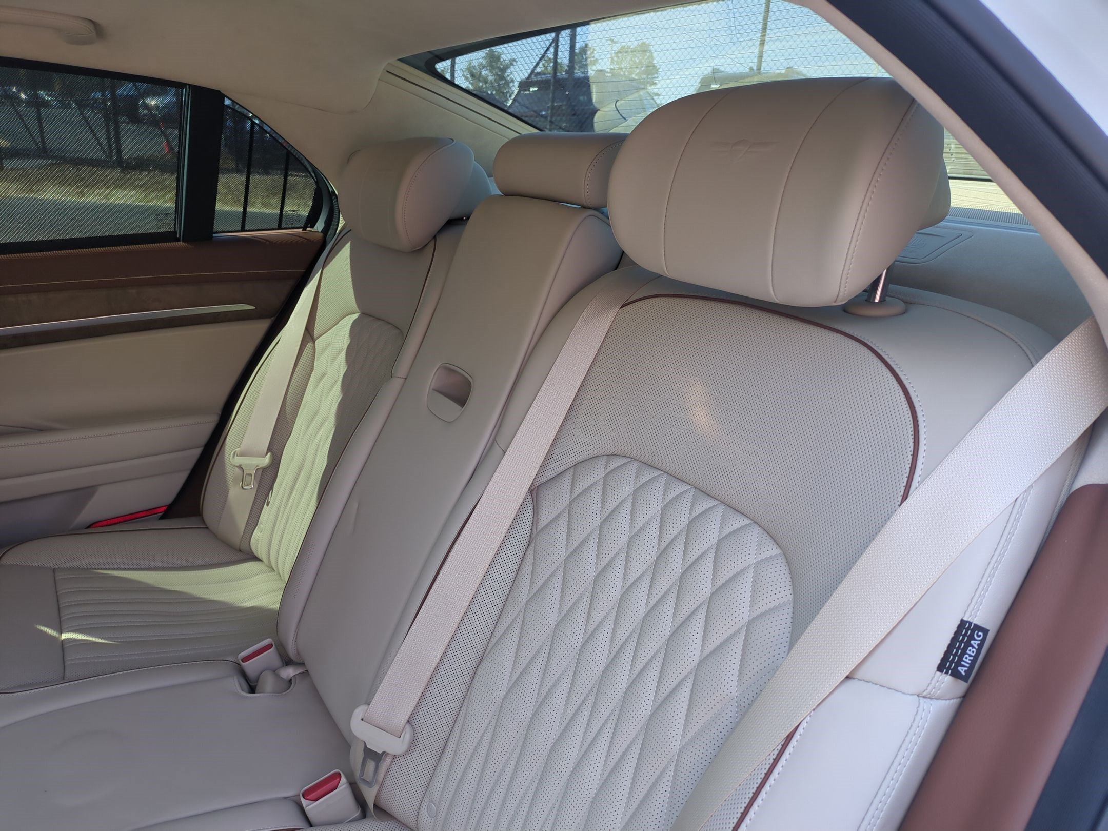 Used 2022 Genesis G90 5.0 Ultimate RWD image 30