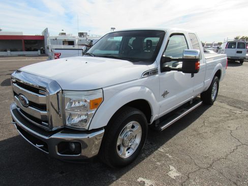 Used 2011 Ford F250 XLT w/ XLT Appearance Pkg image 23